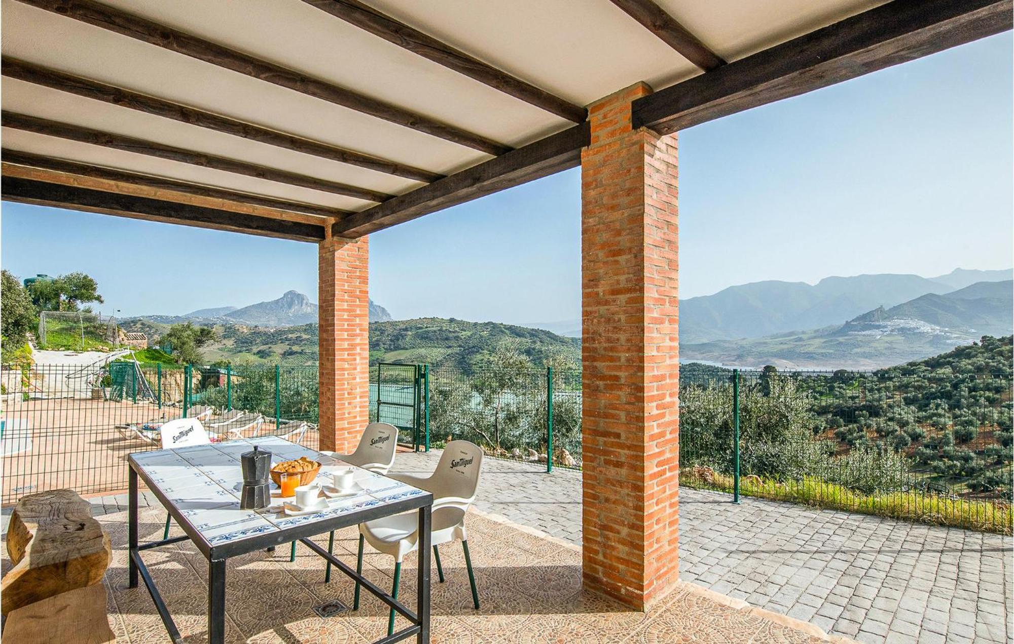 Gorgeous Home In Algodonales With Kitchen Dış mekan fotoğraf