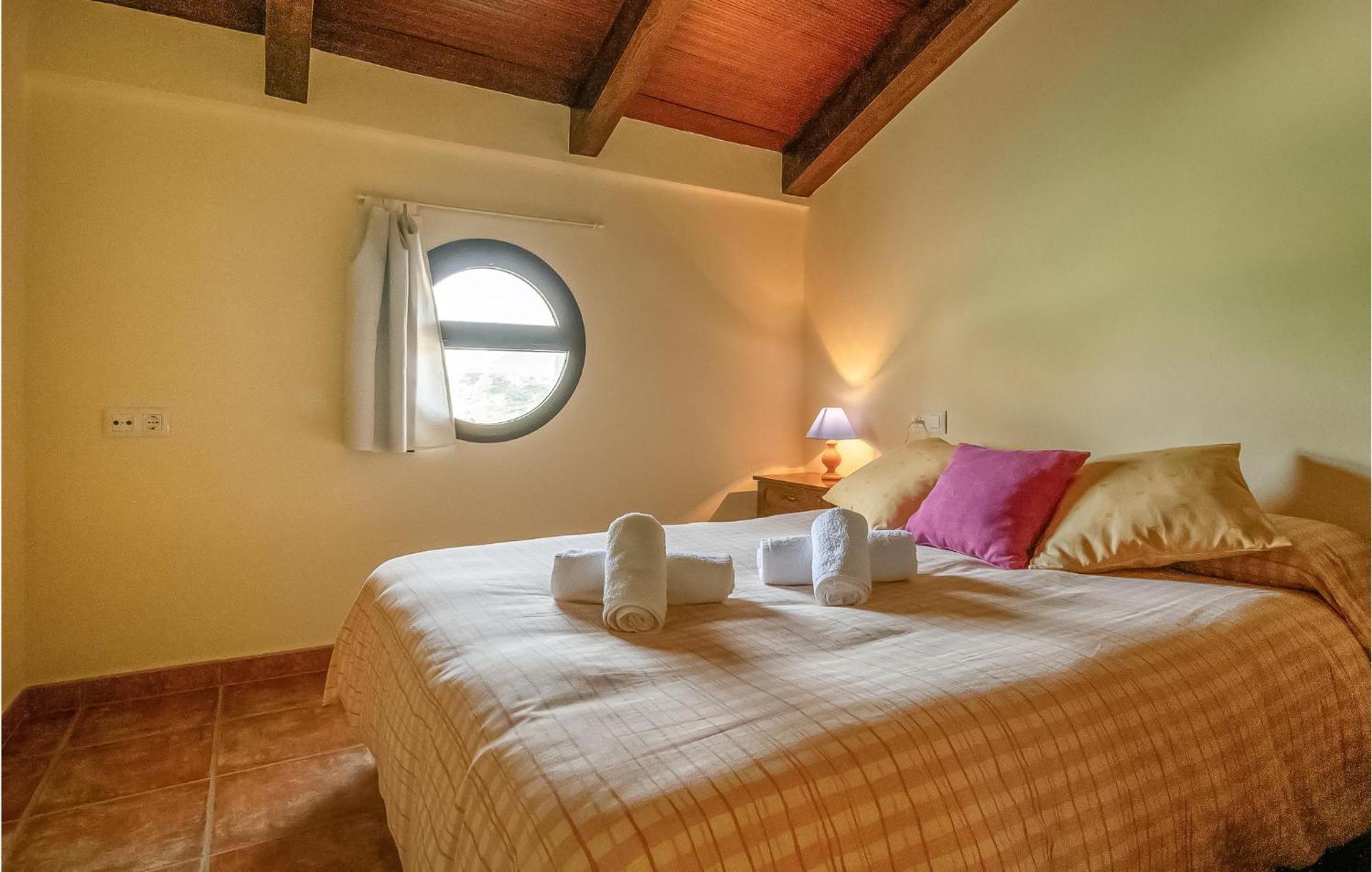Gorgeous Home In Algodonales With Kitchen Dış mekan fotoğraf